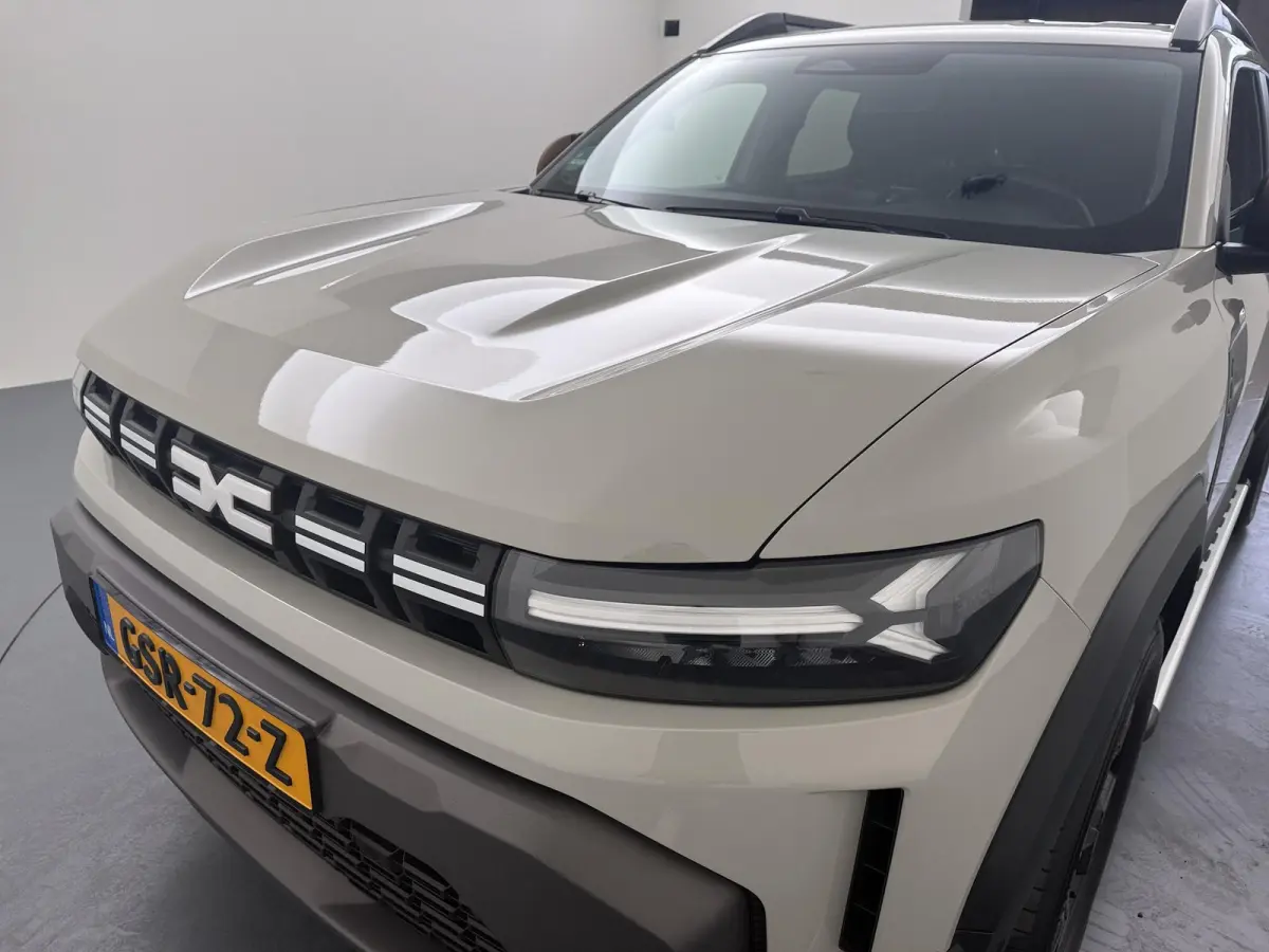 1.6 Hybrid 140 Extreme | Apple Carplay/Android Auto | 360 Camera | Sidesteps |