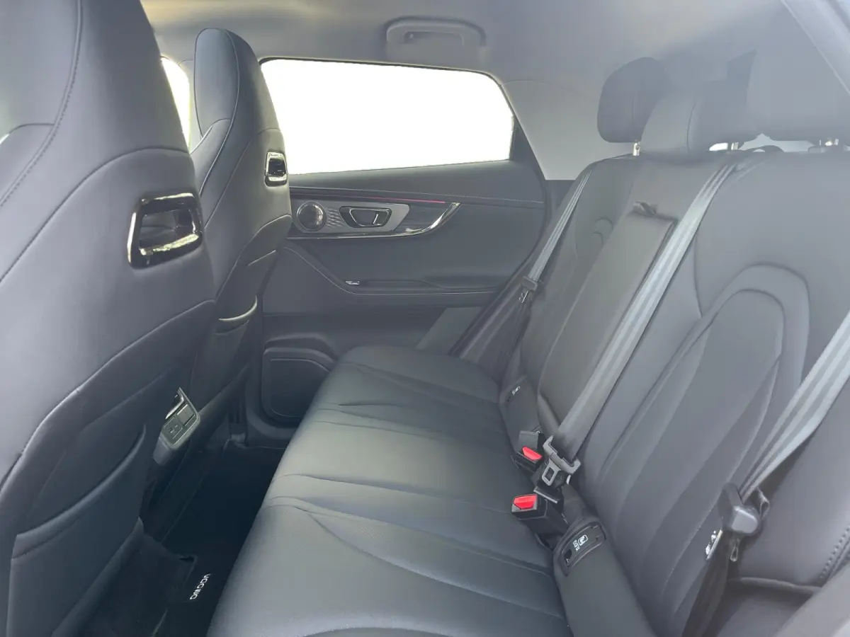 Premium 61 kWh | DEMO | 360 camera | Leder | Stoelverwarming en stoelverkoeling | Carplay |