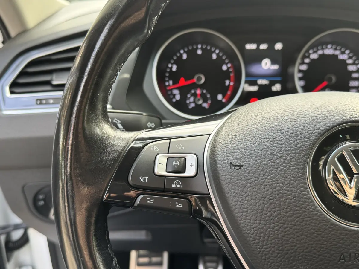 1.4 TSI 126PK COMFORTLINE BUSINESS CARPLAY/ACC/PDC/NAVIGATIE