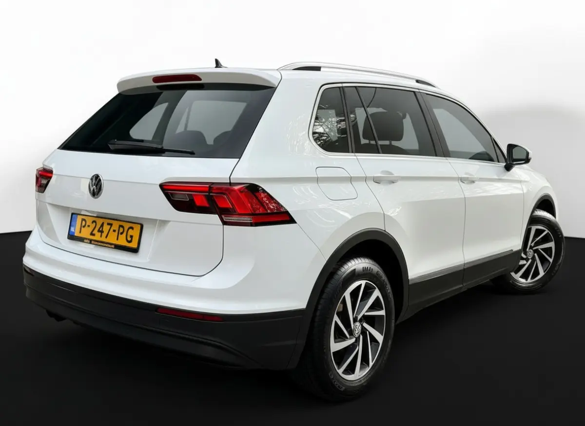 1.4 TSI 126PK COMFORTLINE BUSINESS CARPLAY/ACC/PDC/NAVIGATIE