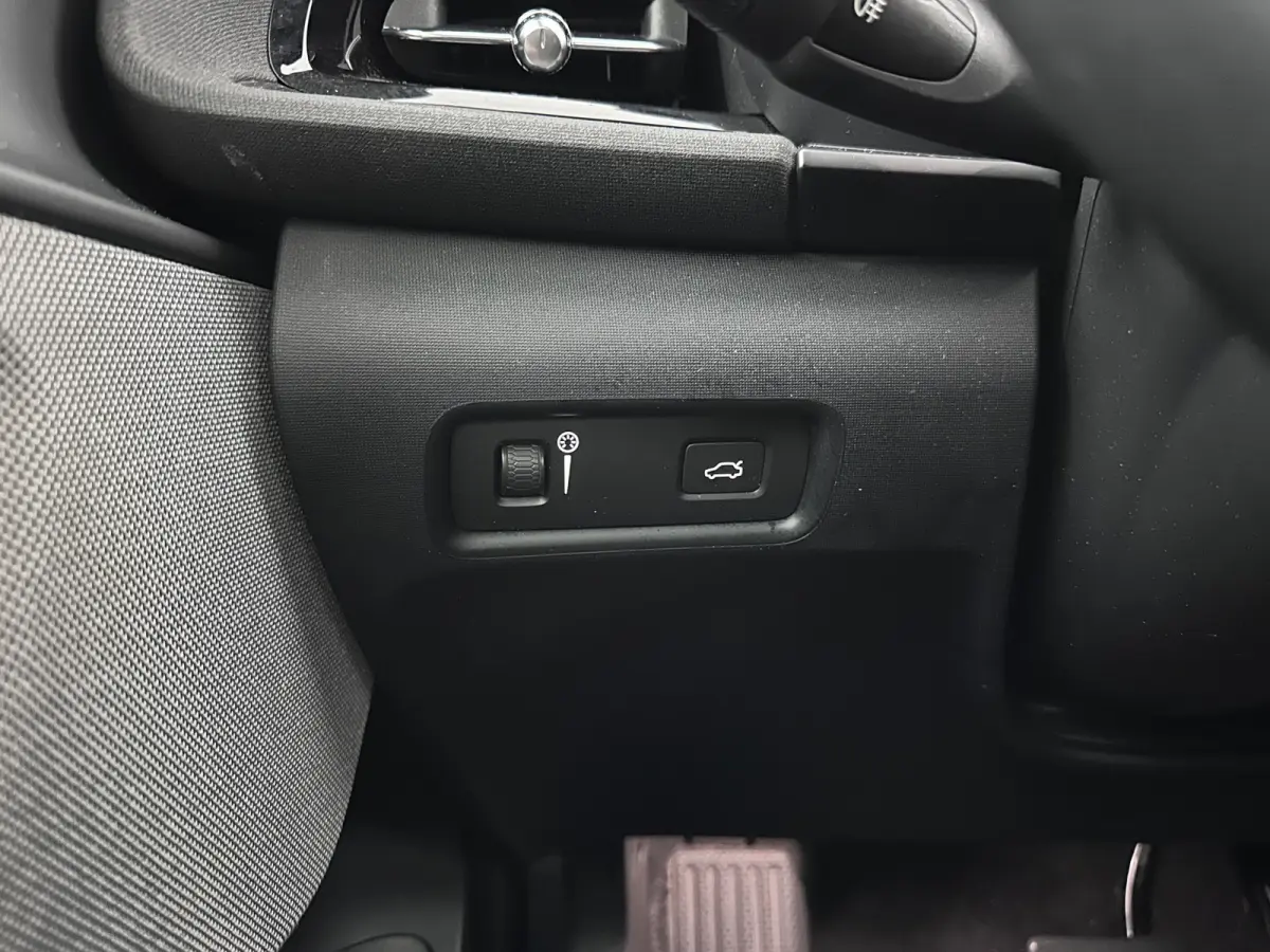 Long Range Dual Motor 78 kWh [3-Fase-11kW] {SOH-88%} (INCL-BTW) Aut. *PANO | FULL-LED | MEMORY-PACK | CAMERA | KEYLESS | LANE-ASSIST | DIGI-COCKPIT | CARPLAY | DAB+ | HEATED-COMFORTSEATS | C
