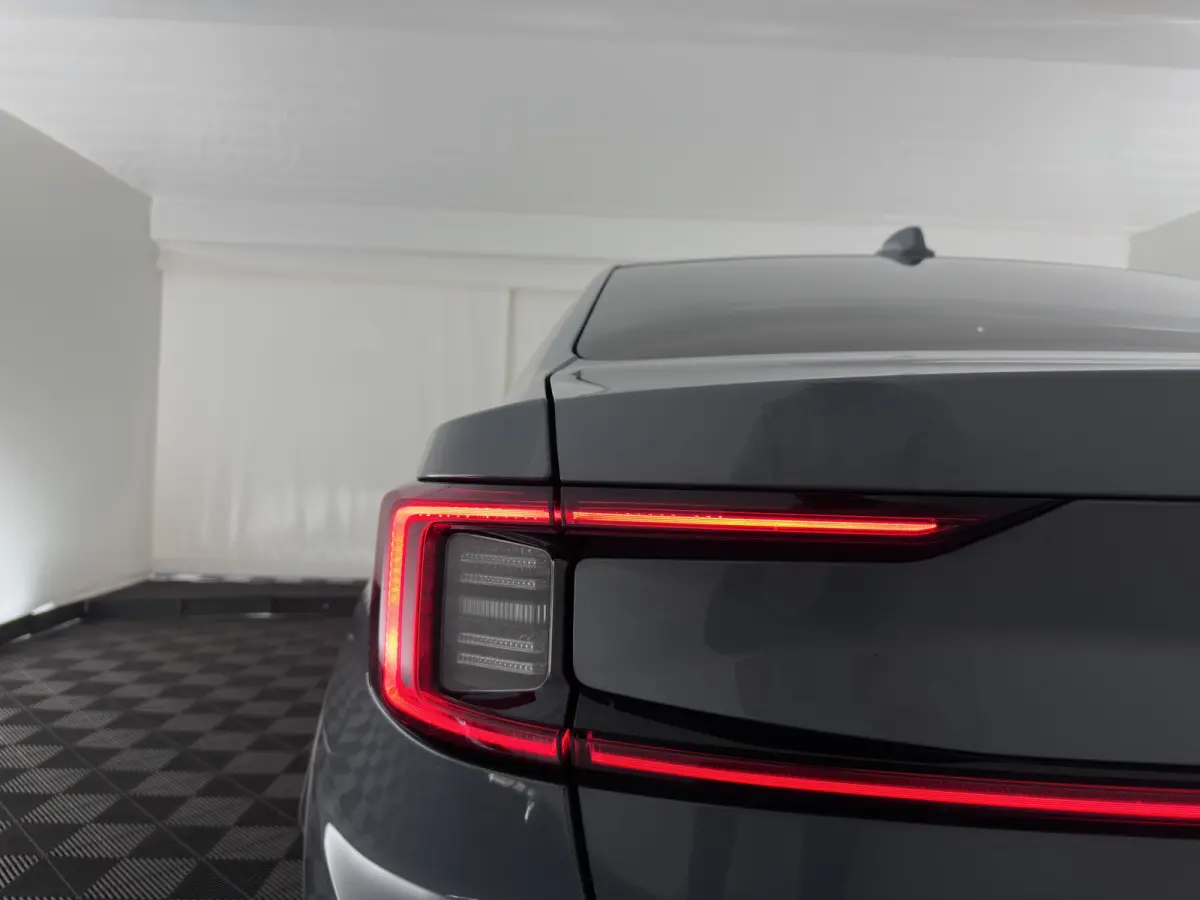 Long Range Dual Motor 78 kWh [3-Fase-11kW] {SOH-88%} (INCL-BTW) Aut. *PANO | FULL-LED | MEMORY-PACK | CAMERA | KEYLESS | LANE-ASSIST | DIGI-COCKPIT | CARPLAY | DAB+ | HEATED-COMFORTSEATS | C