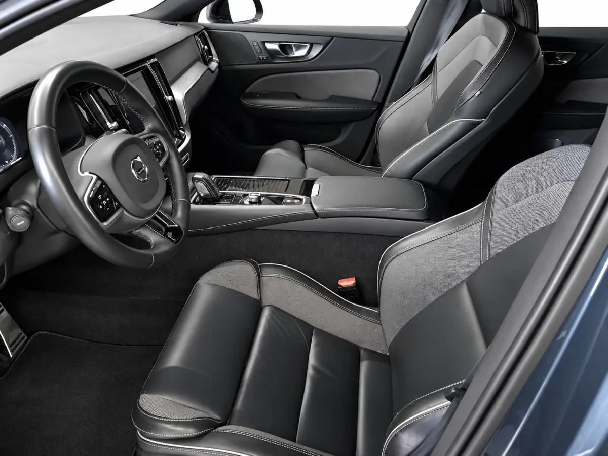 2.0 T6 Recharge AWD R-Design | SOH 97% | Pano | Memory | Pilot Assist | Denim Blue | Carplay | Keyless