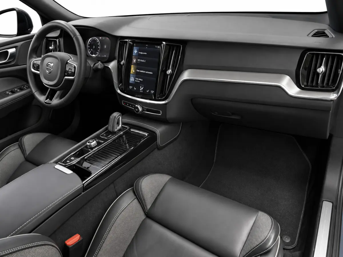 2.0 T6 Recharge AWD R-Design | SOH 97% | Pano | Memory | Pilot Assist | Denim Blue | Carplay | Keyless