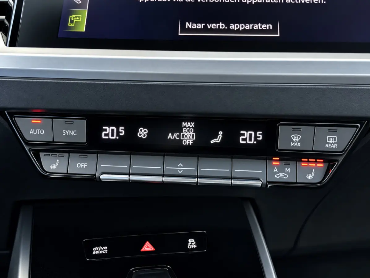 40 Advanced edition 77 kWh SOH 95,2% | Assistentie Pakket | Interieur-pakket | Keyless-pakket | 3 Fase | Leder | 1e Eigenaar | Dealeronderhouden |
