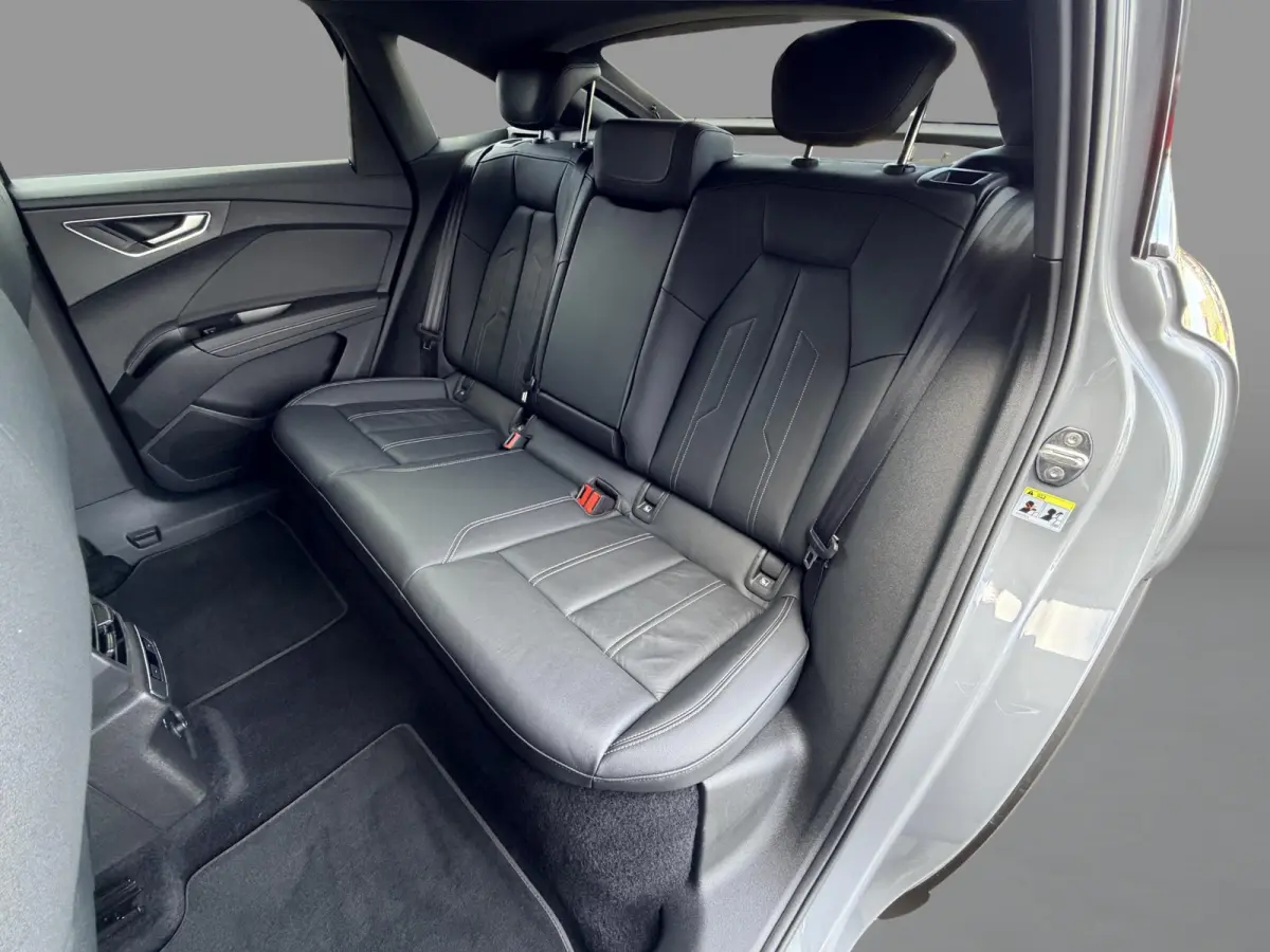 40 Advanced edition 77 kWh SOH 95,2% | Assistentie Pakket | Interieur-pakket | Keyless-pakket | 3 Fase | Leder | 1e Eigenaar | Dealeronderhouden |