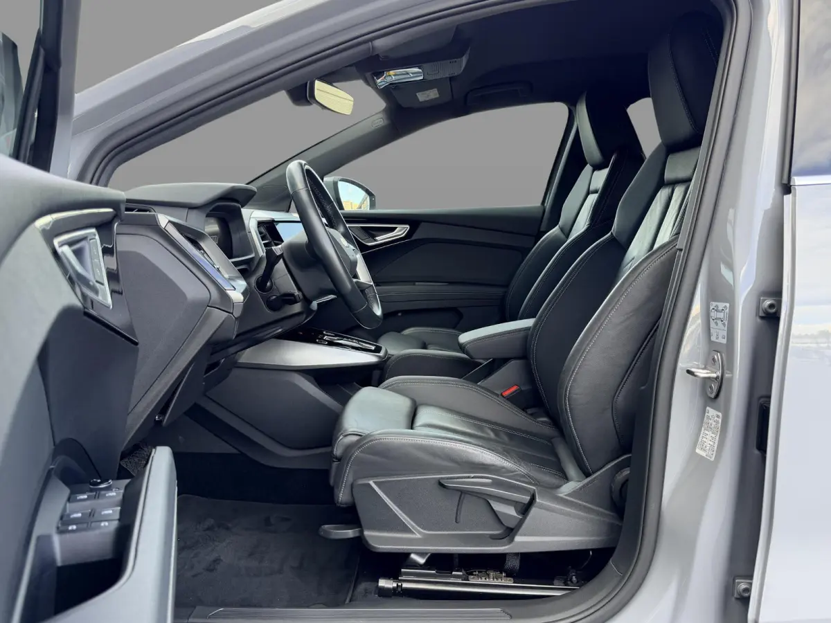 40 Advanced edition 77 kWh SOH 95,2% | Assistentie Pakket | Interieur-pakket | Keyless-pakket | 3 Fase | Leder | 1e Eigenaar | Dealeronderhouden |