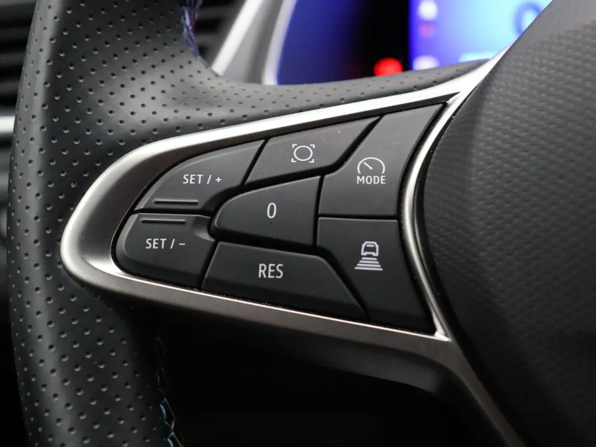 E-Tech full hybrid 145pk esprit Alpine | 19" LMV | Stuurverwarming | Adaptive cruise control | Apple carplay |