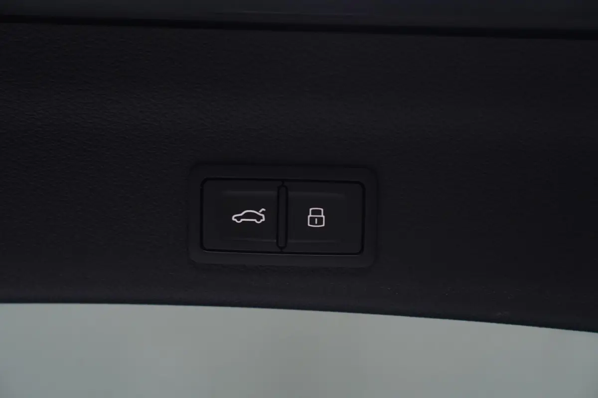 55 TFSI e quattro S Line SOH 90% Apple Carplay Camera Stoel-/stuurverwarming Memory Trekhaak wegklapbaar Matrix Led