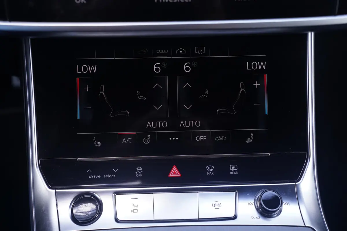 55 TFSI e quattro S Line SOH 90% Apple Carplay Camera Stoel-/stuurverwarming Memory Trekhaak wegklapbaar Matrix Led