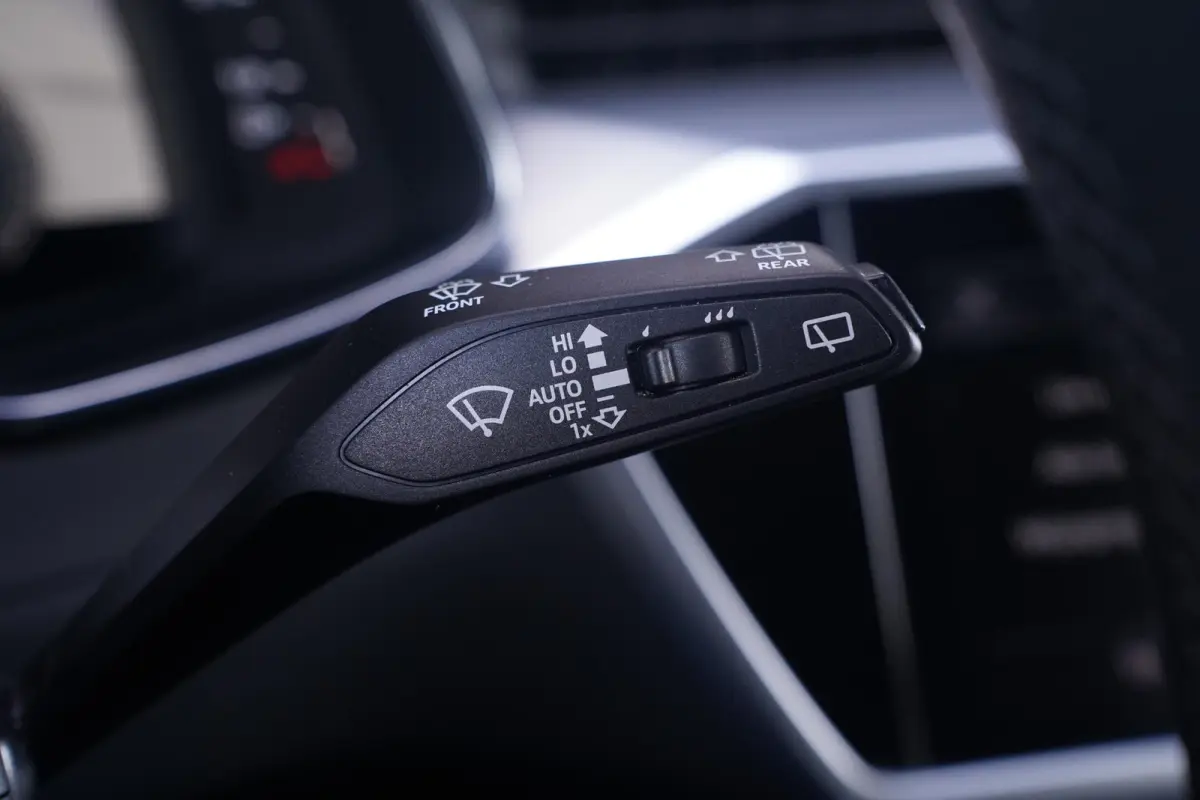 55 TFSI e quattro S Line SOH 90% Apple Carplay Camera Stoel-/stuurverwarming Memory Trekhaak wegklapbaar Matrix Led