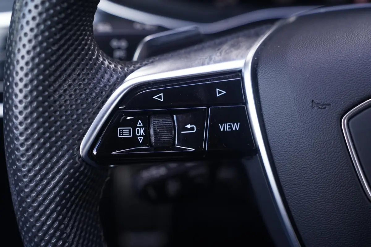55 TFSI e quattro S Line SOH 90% Apple Carplay Camera Stoel-/stuurverwarming Memory Trekhaak wegklapbaar Matrix Led