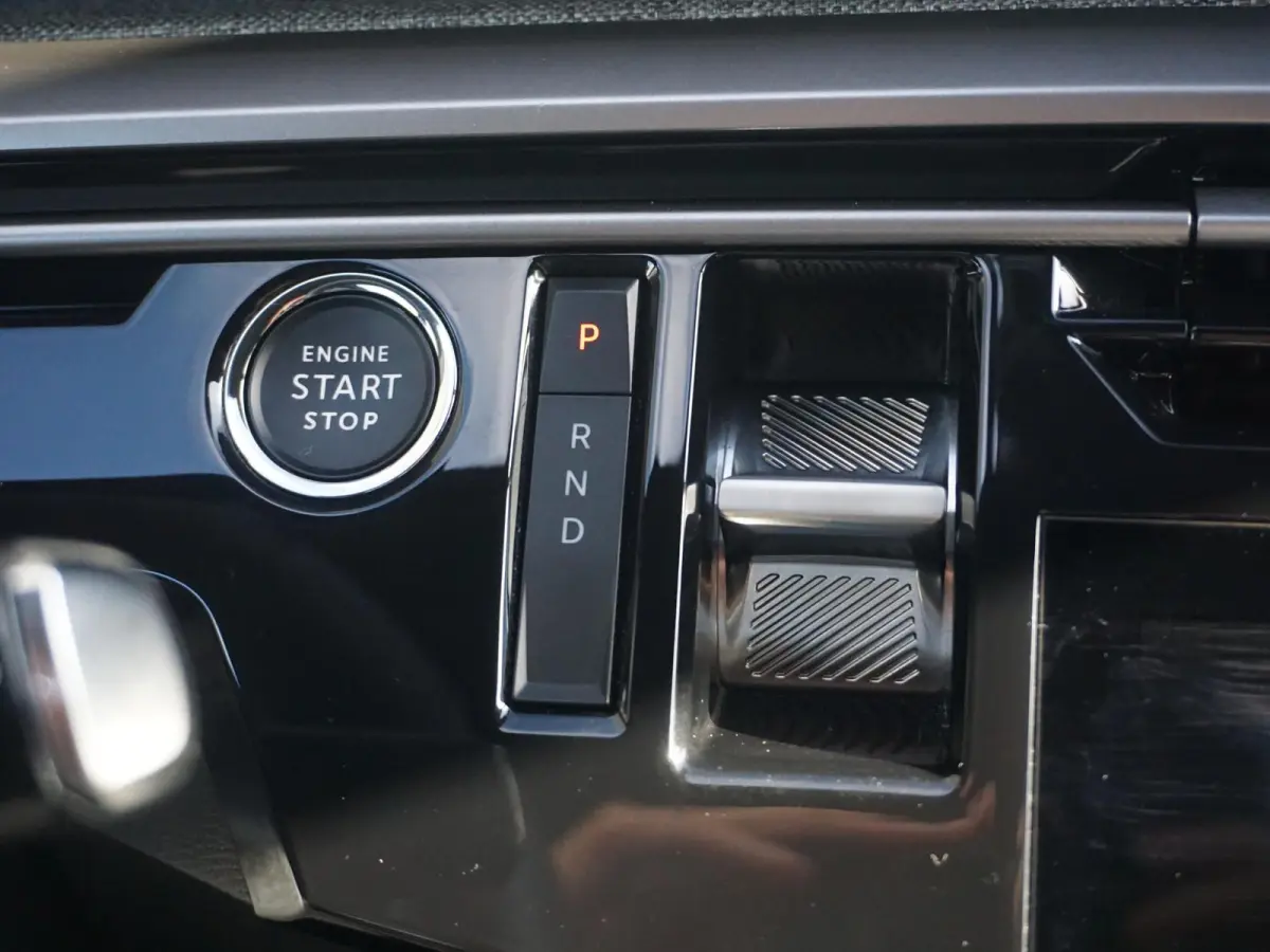 GT Avantage 73 kWh 7p Leder Alcantara
