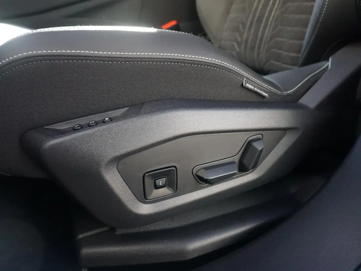 GT Avantage 73 kWh 7p Leder Alcantara