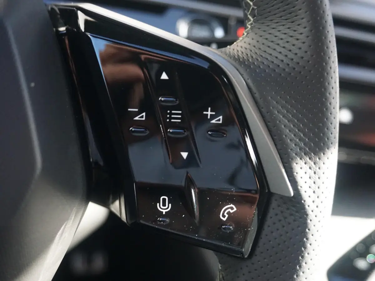 GT Avantage 73 kWh 7p Leder Alcantara