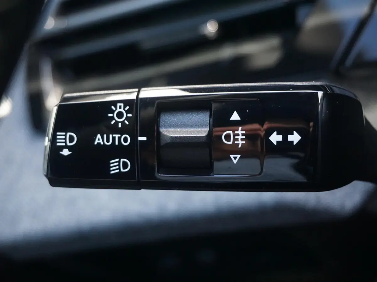GT Avantage 73 kWh 7p Leder Alcantara