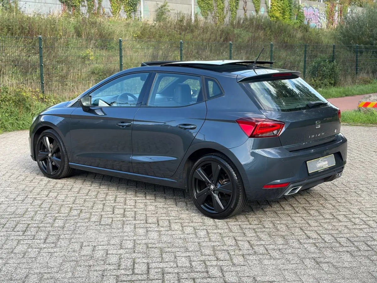 1.0 TSI FR DSG I PANO I CARPLAY I VIRTUAL DASH I ALCANTARA I CAMERA