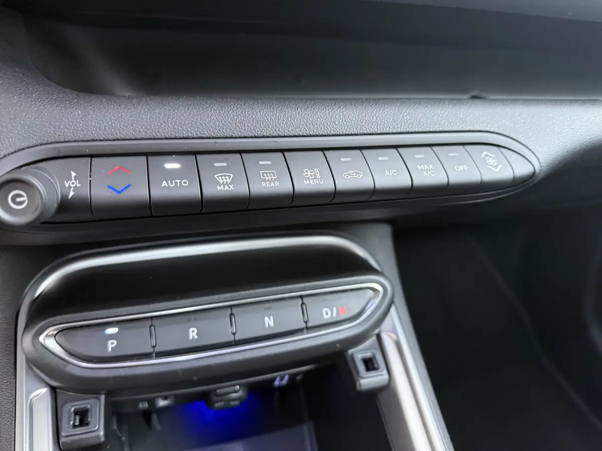 1.2 e-Hybrid Summit | Achteruitrijcamera | Airco (automatisch) | Apple Carplay/Android Auto|telefoonintegratie premium