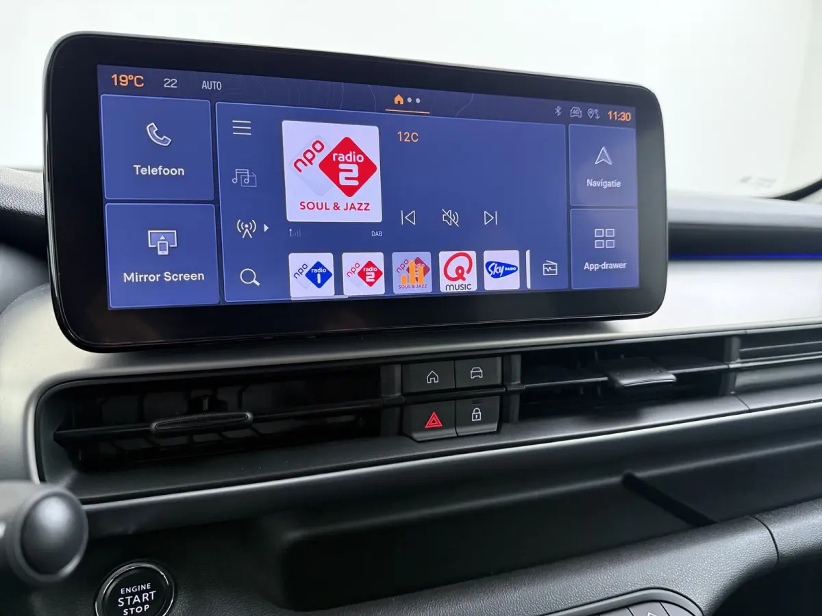1.2 e-Hybrid Summit | Achteruitrijcamera | Airco (automatisch) | Apple Carplay/Android Auto|telefoonintegratie premium