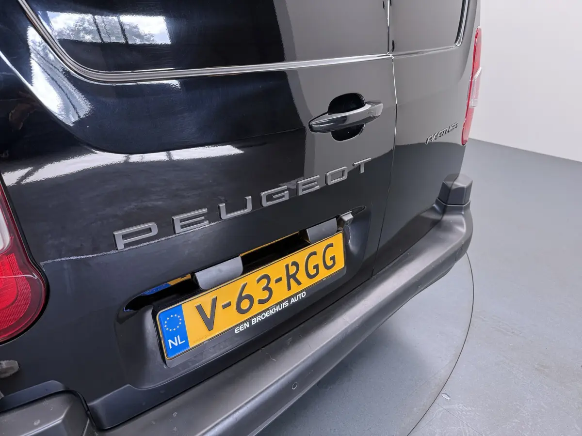 1.5 BlueHDi 130 EAT8 S&S L1 | Achteruitrijcamera | Airco (automatisch) | Apple Carplay/Android Auto|telefoonintegratie premium