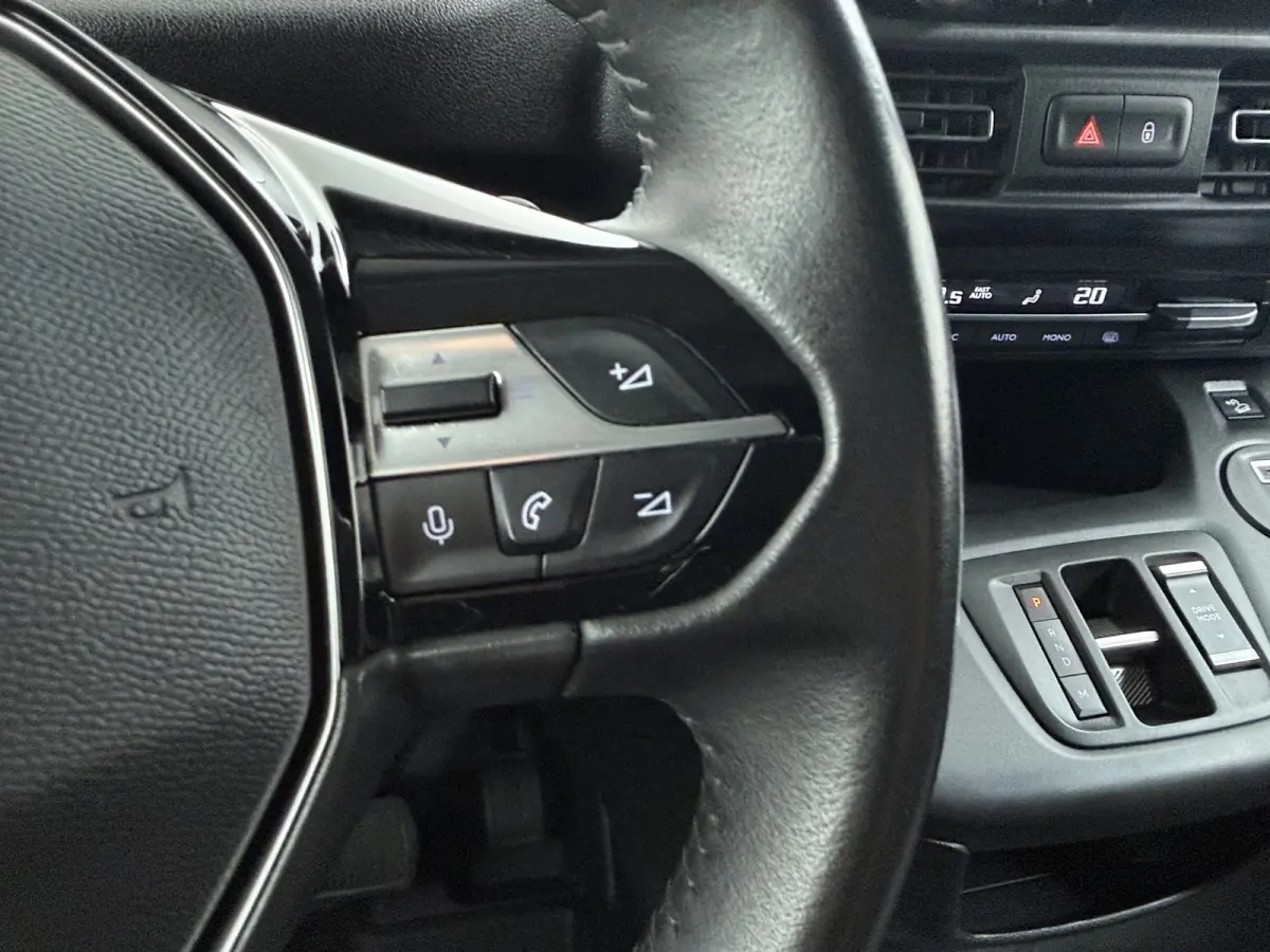 1.5 BlueHDi 130 EAT8 S&S L1 | Achteruitrijcamera | Airco (automatisch) | Apple Carplay/Android Auto|telefoonintegratie premium