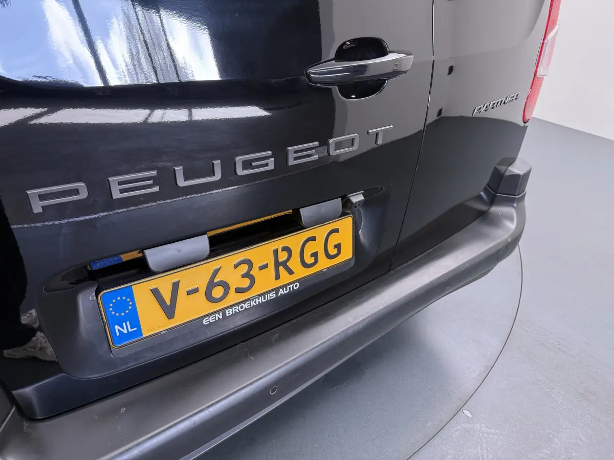 1.5 BlueHDi 130 EAT8 S&S L1 | Achteruitrijcamera | Airco (automatisch) | Apple Carplay/Android Auto|telefoonintegratie premium