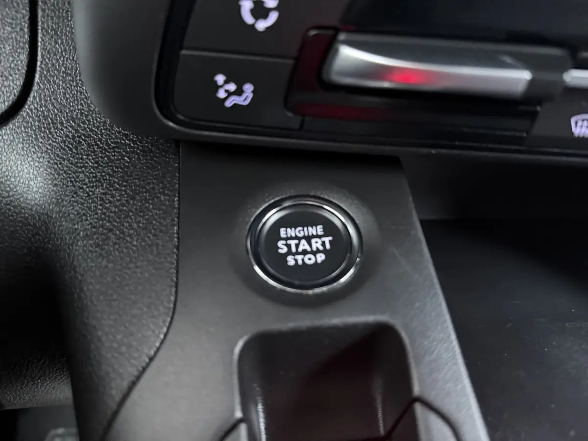 1.5 BlueHDi 130 EAT8 S&S L1 | Achteruitrijcamera | Airco (automatisch) | Apple Carplay/Android Auto|telefoonintegratie premium