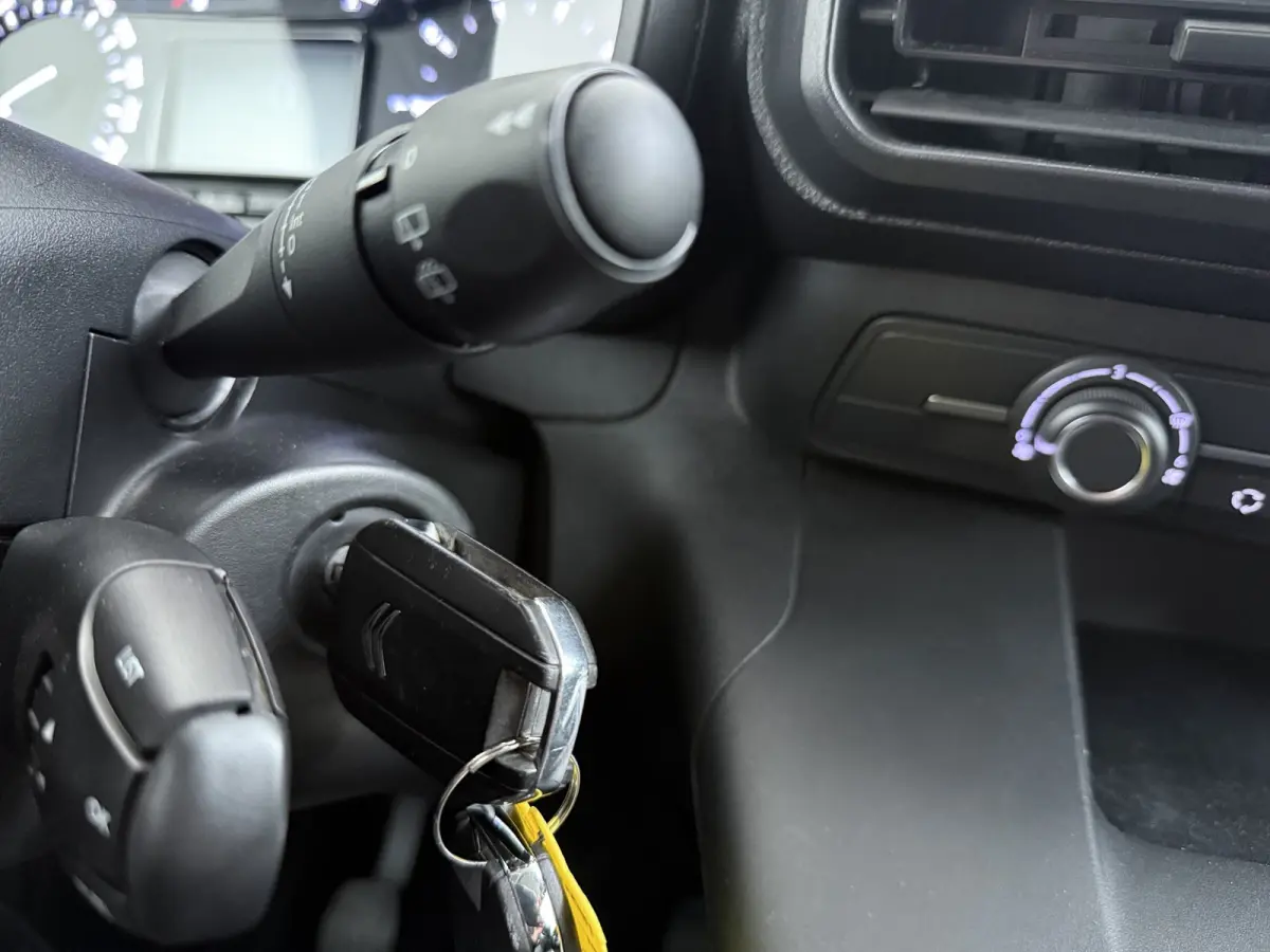 1.5 BlueHDI 100 L2 | Airco | Apple Carplay/Android Auto|telefoonintegratie premium | Centrale deurvergrendeling met afstandsbediening