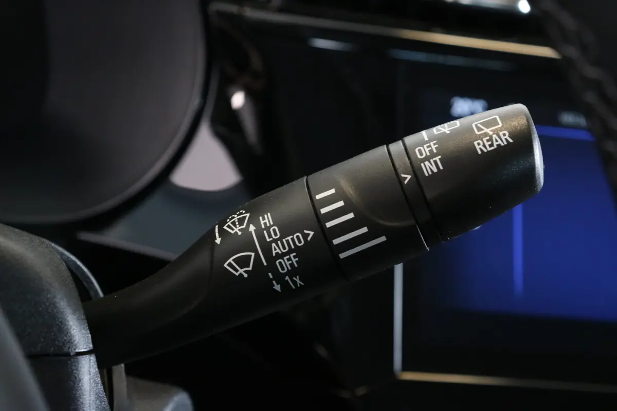 Business Edition | 16" Lichtmetalen velgen | Achteruitrijcamera | Dode hoek waarschuwing