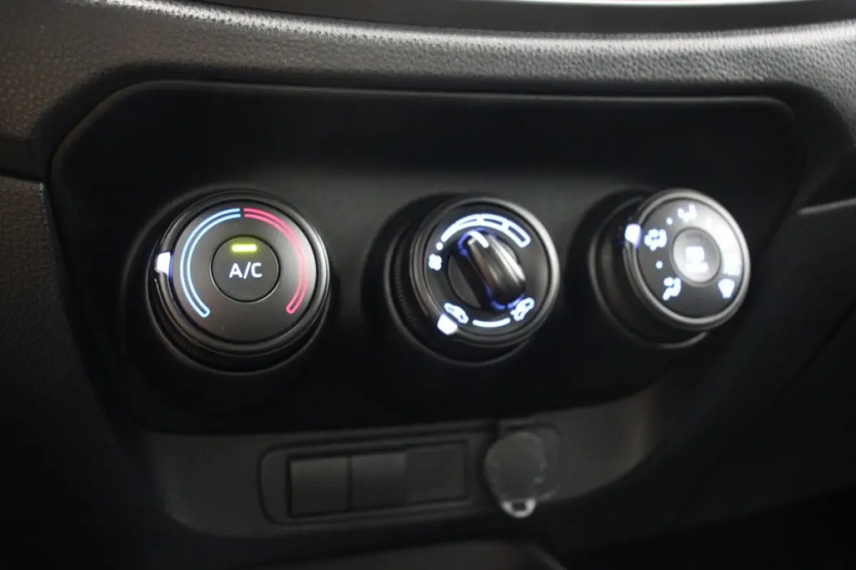 1.0 VVT-i MT - Carplay, Adaptive Cruise, Airco