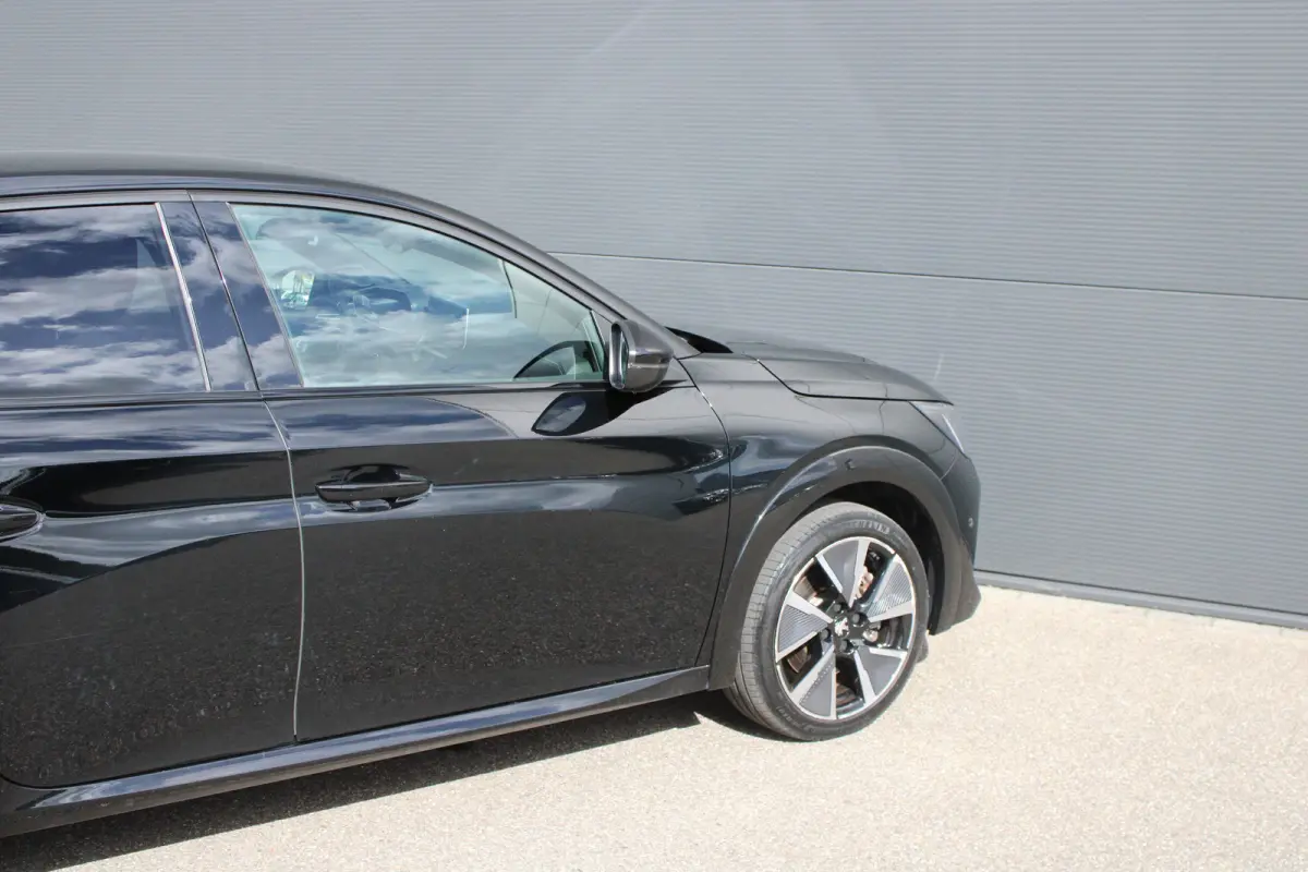 EV GT 350 50 kWh | Fase 3 laden | Navigatie | Camera | Full LED | NL auto | Apple carplay | 78.000km |