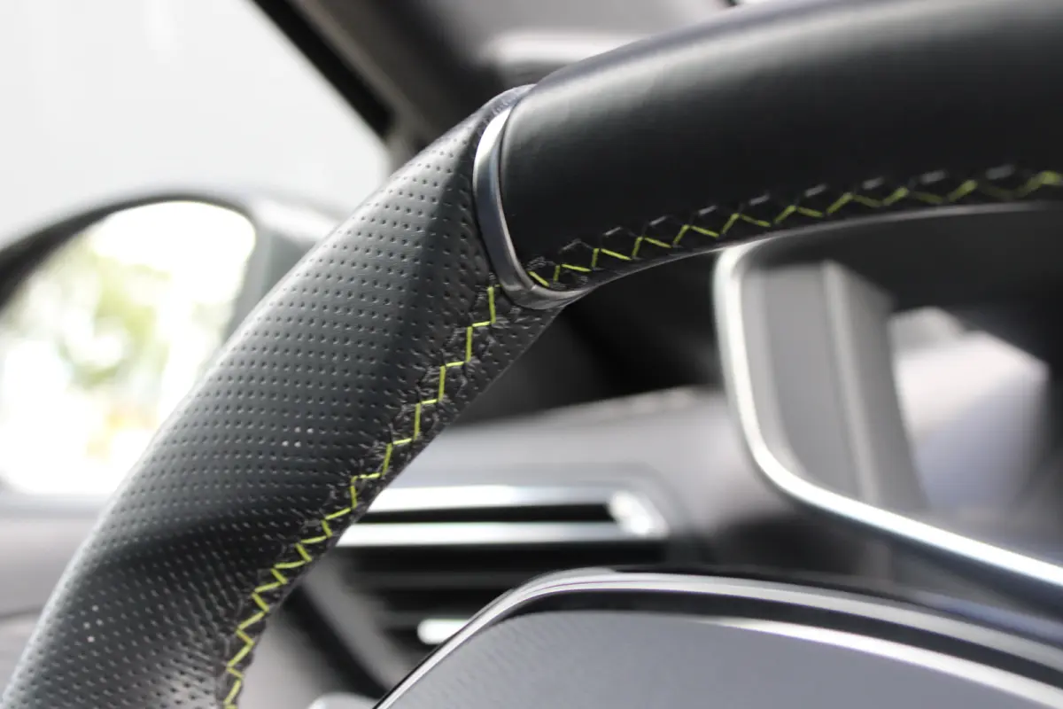 EV GT 350 50 kWh | Fase 3 laden | Navigatie | Camera | Full LED | NL auto | Apple carplay | 78.000km |