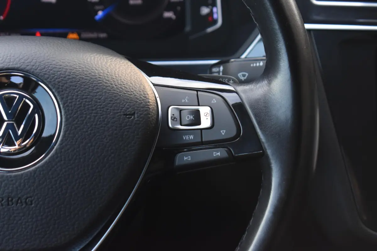 2.0 TSI 4Motion R-LINE PANO LED NAVI