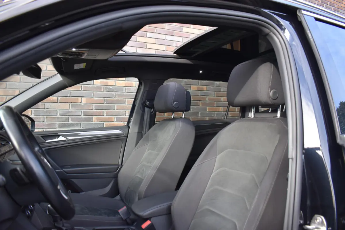 2.0 TSI 4Motion R-LINE PANO LED NAVI