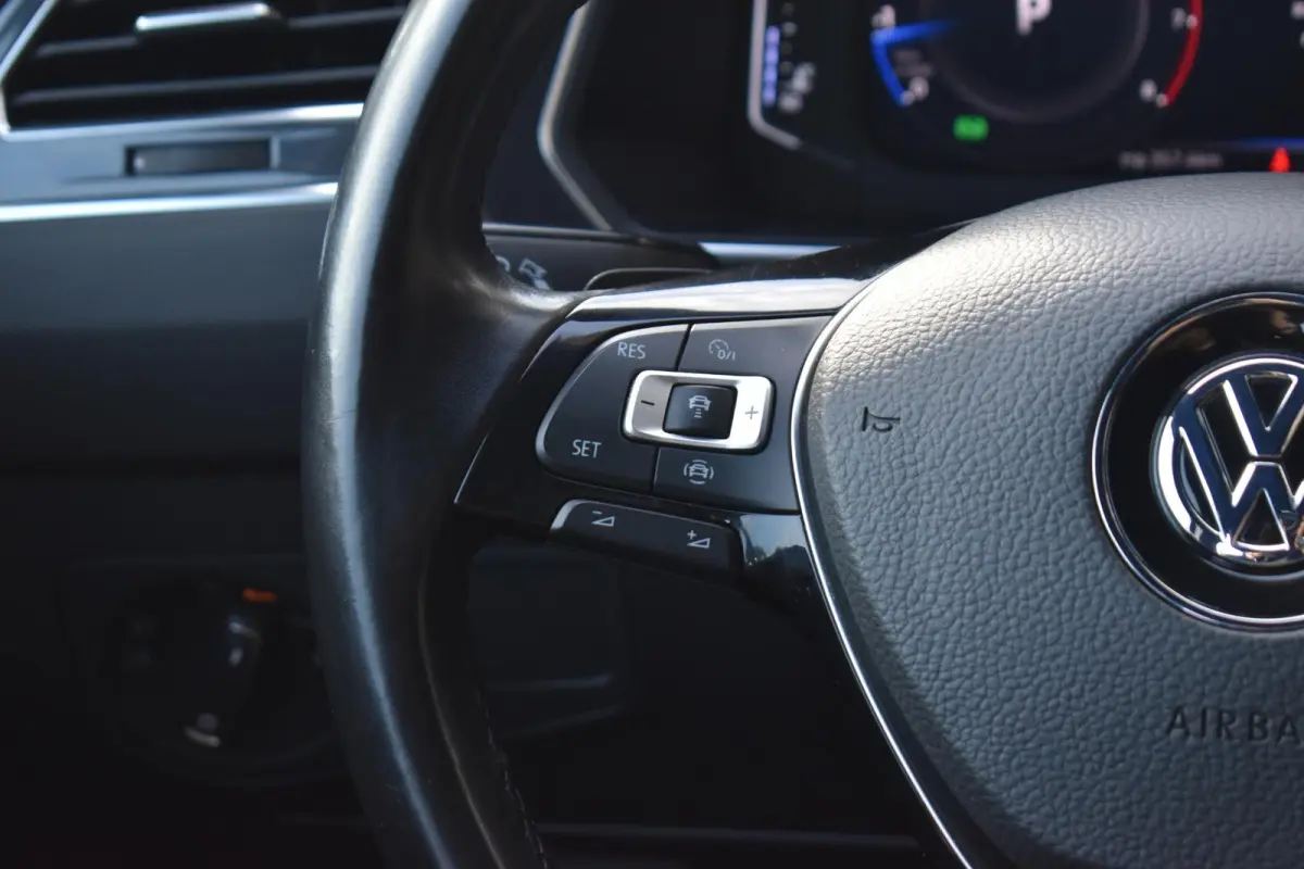 2.0 TSI 4Motion R-LINE PANO LED NAVI