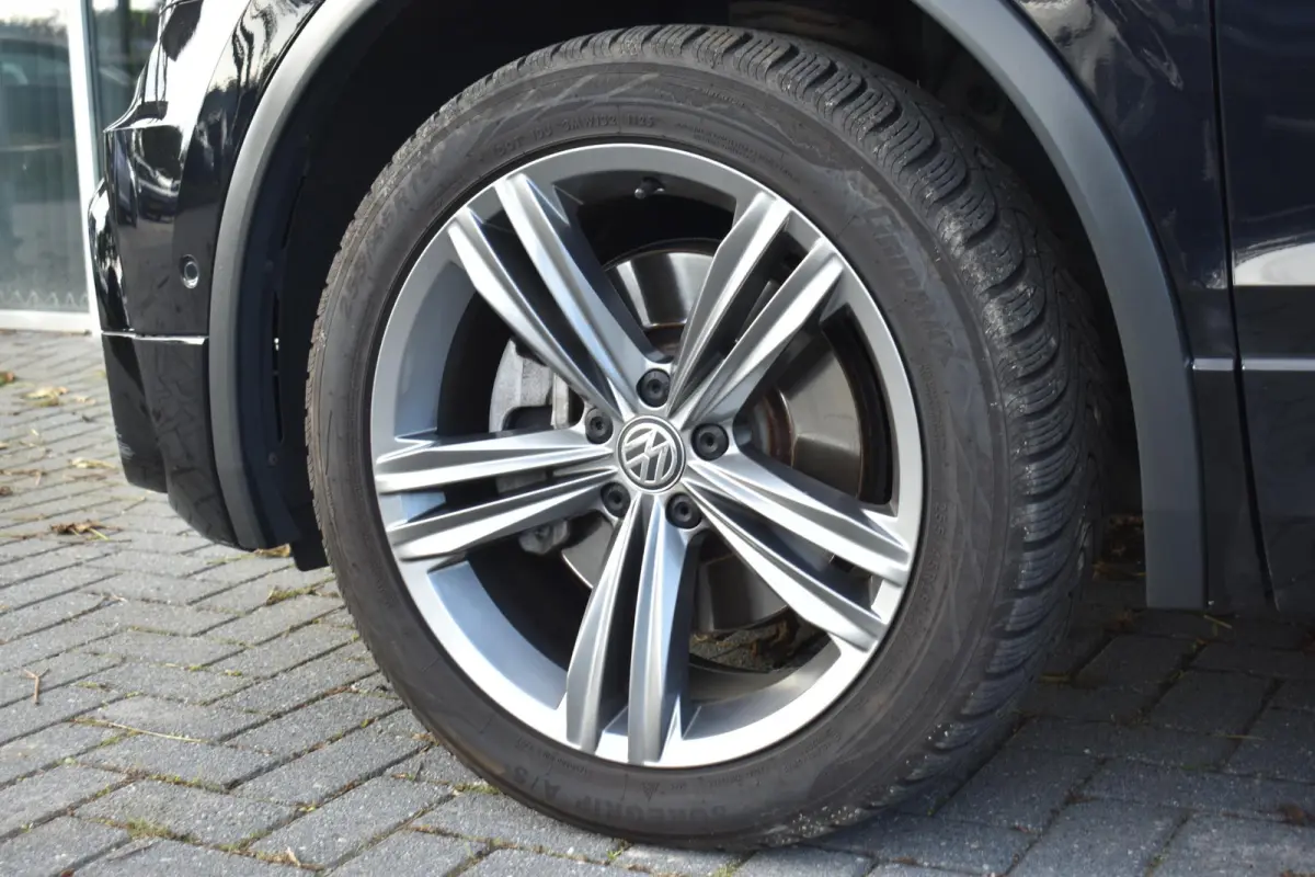 2.0 TSI 4Motion R-LINE PANO LED NAVI
