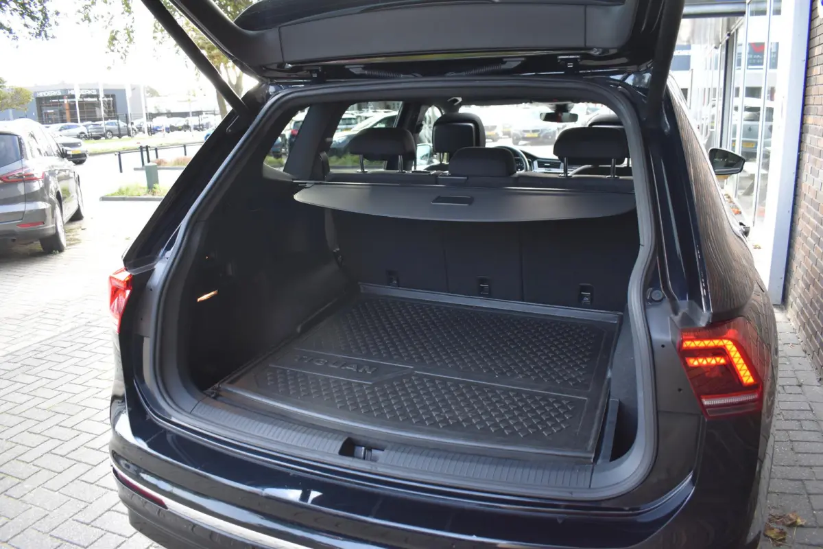 2.0 TSI 4Motion R-LINE PANO LED NAVI