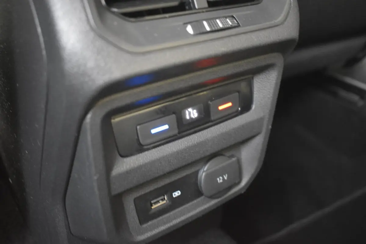 2.0 TSI 4Motion R-LINE PANO LED NAVI