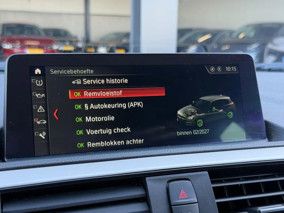 118i Executive Edition | Parkeer pakket | Cruise Control | Dealeronderhouden | 1e Eigenaar | NL Auto | Apple & Android | Camera | Automaat |