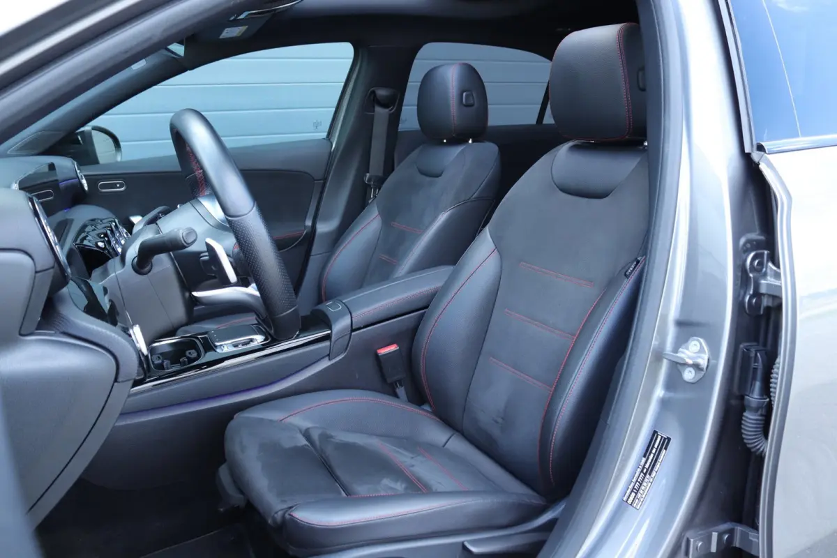 A-Klasse A 250 A250 4Matic AMG Line sedan / sfeerverlichting / pano /carplay