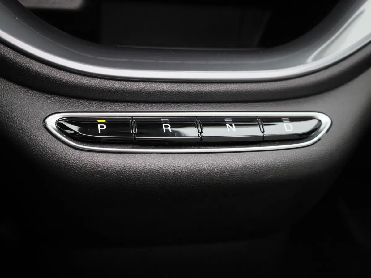 42 kWh La Prima | ACHTERUITRIJCAMERA | STOELVERWARMING | APPLE CARPLAY - ANDROID AUTO | LEDEREN BEKLEDING | CLIMATE CONTROL |