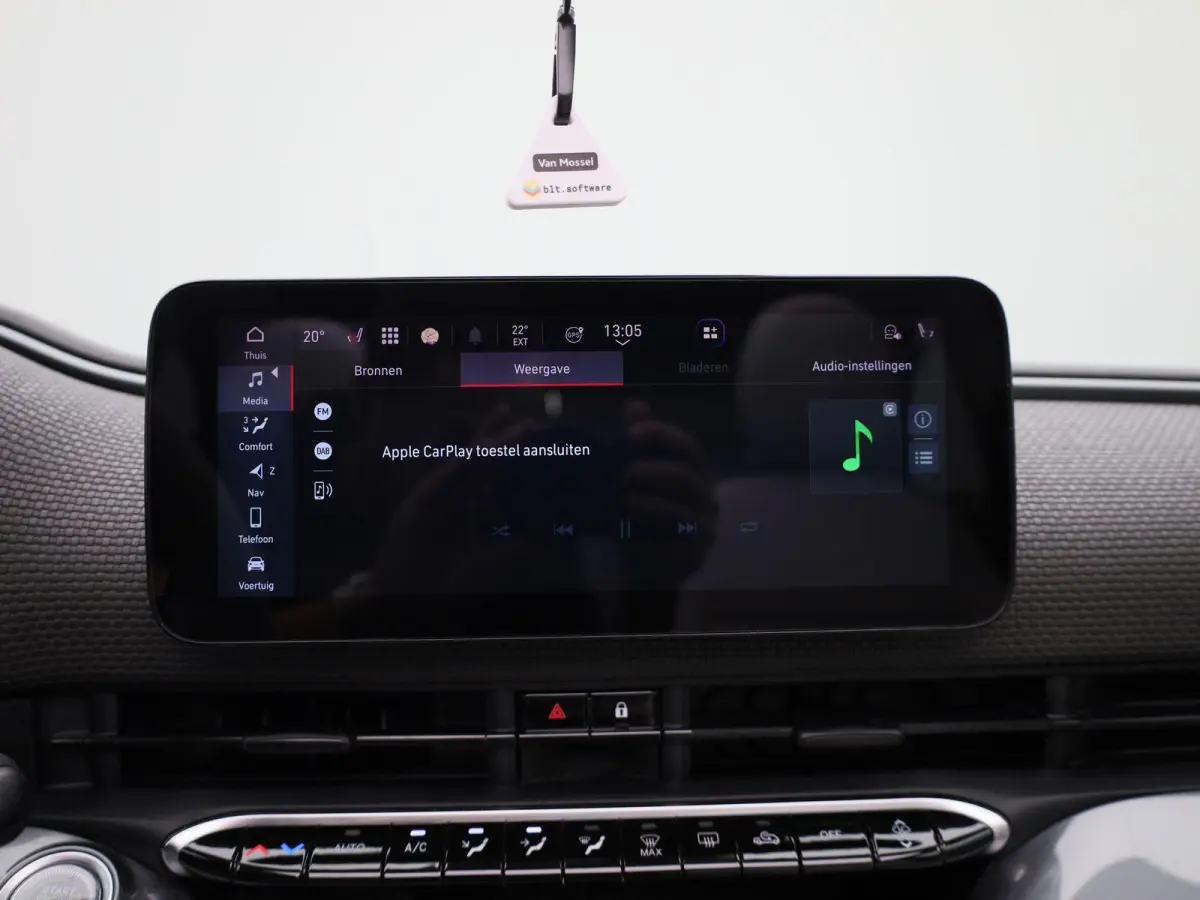 42 kWh La Prima | ACHTERUITRIJCAMERA | STOELVERWARMING | APPLE CARPLAY - ANDROID AUTO | LEDEREN BEKLEDING | CLIMATE CONTROL |