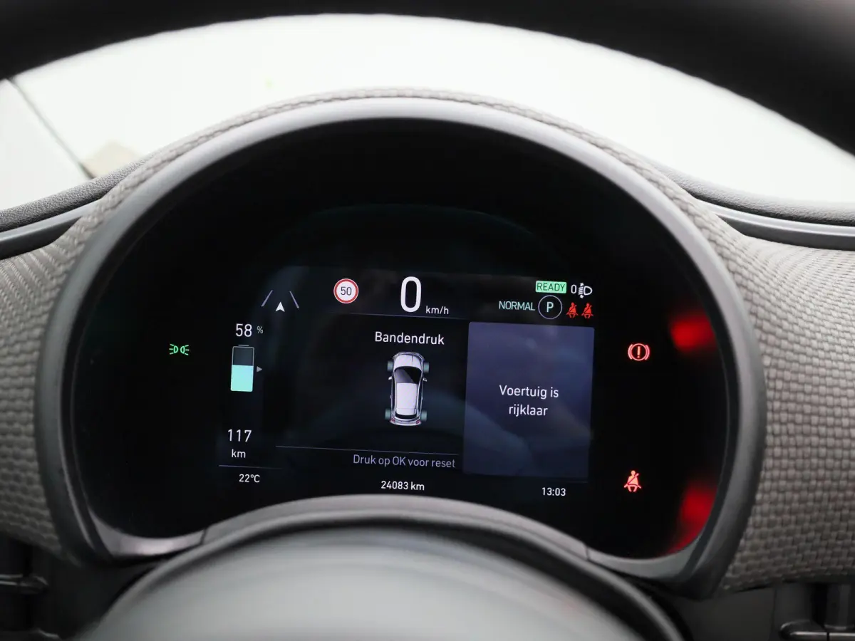 42 kWh La Prima | ACHTERUITRIJCAMERA | STOELVERWARMING | APPLE CARPLAY - ANDROID AUTO | LEDEREN BEKLEDING | CLIMATE CONTROL |