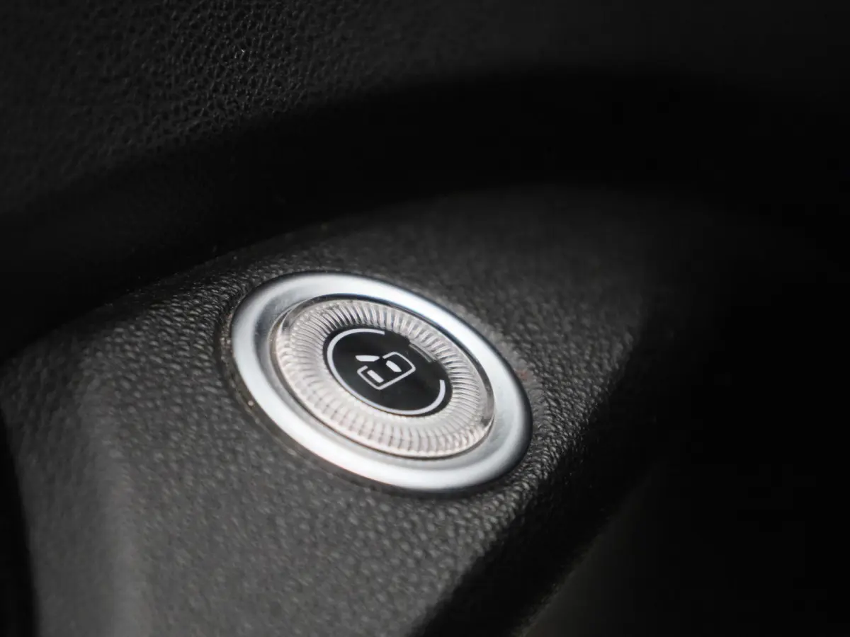 42 kWh La Prima | ACHTERUITRIJCAMERA | STOELVERWARMING | APPLE CARPLAY - ANDROID AUTO | LEDEREN BEKLEDING | CLIMATE CONTROL |