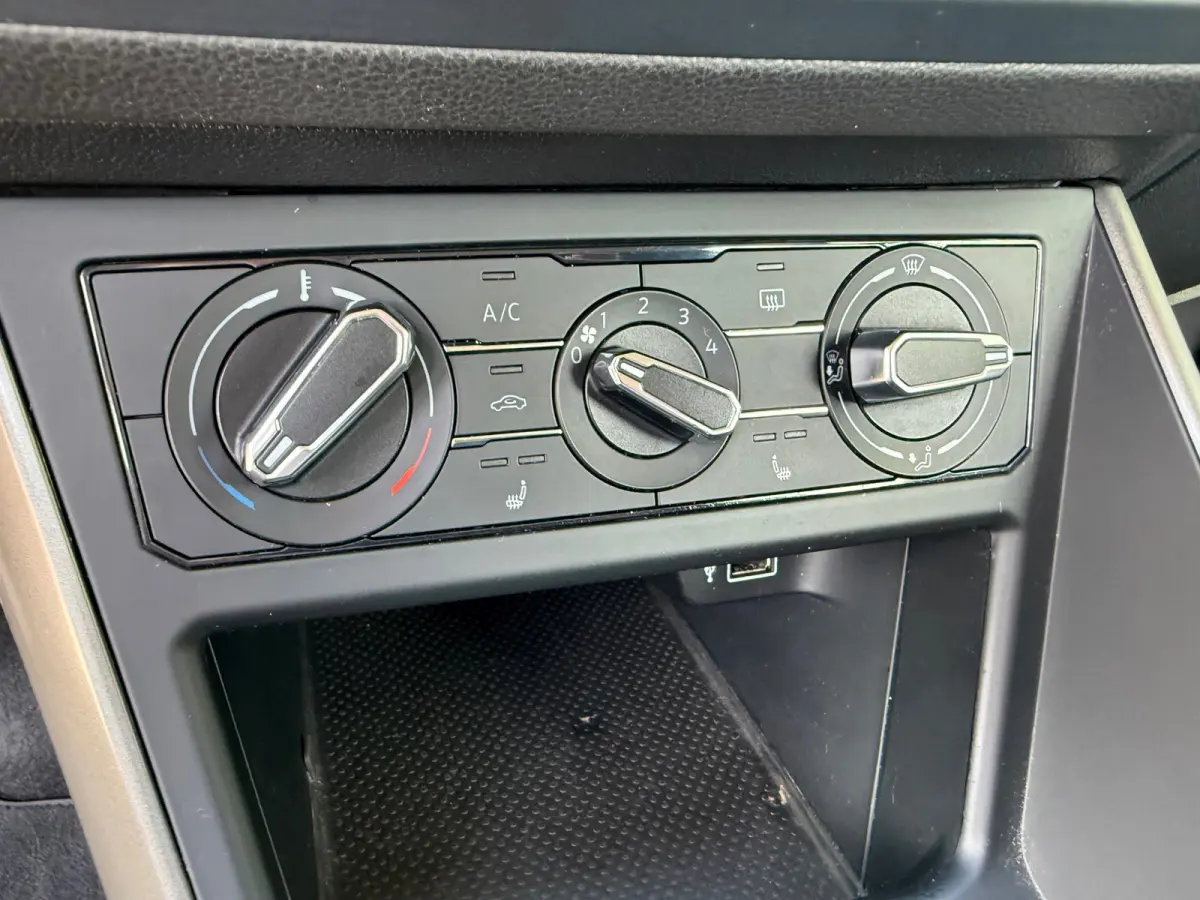 1.0 TSI Highline R-LINE VELGEN I CARPLAY I PDC I STOELVER I NWE APK