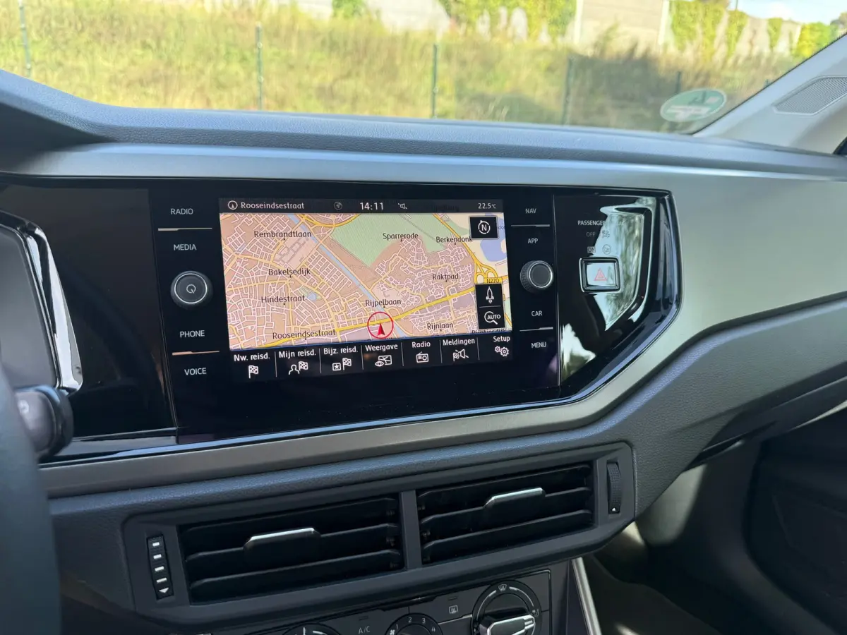 1.0 TSI Highline R-LINE VELGEN I CARPLAY I PDC I STOELVER I NWE APK