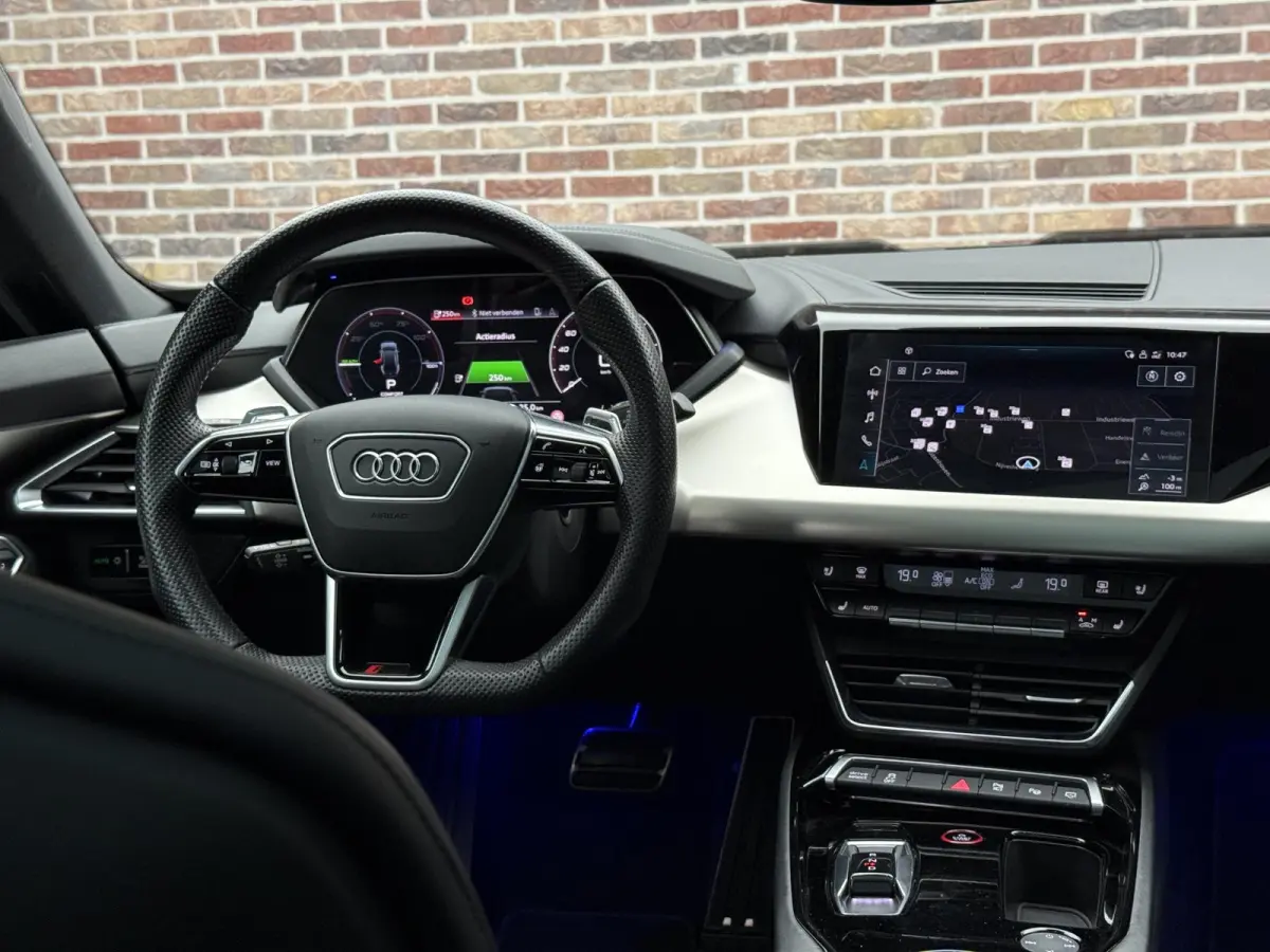 RS 93 kWh DAK SFEER HEADUP CARPLAY LUCHTVERING SOH 92%