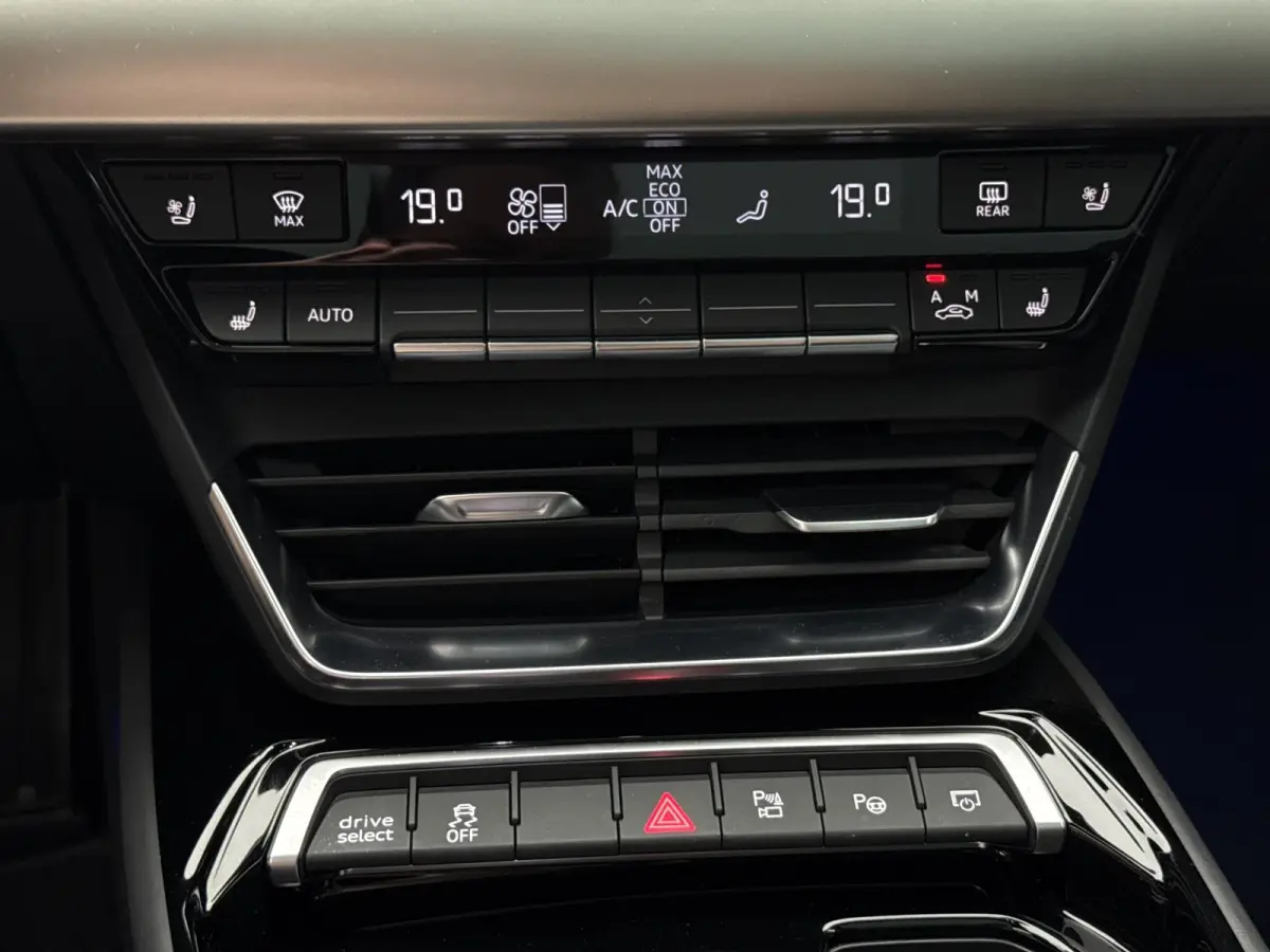RS 93 kWh DAK SFEER HEADUP CARPLAY LUCHTVERING SOH 92%