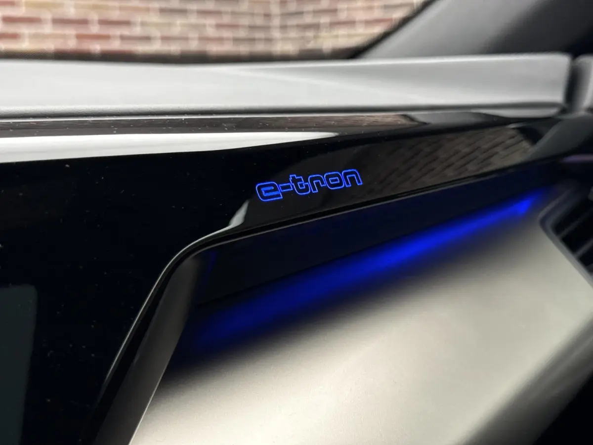 RS 93 kWh DAK SFEER HEADUP CARPLAY LUCHTVERING SOH 92%