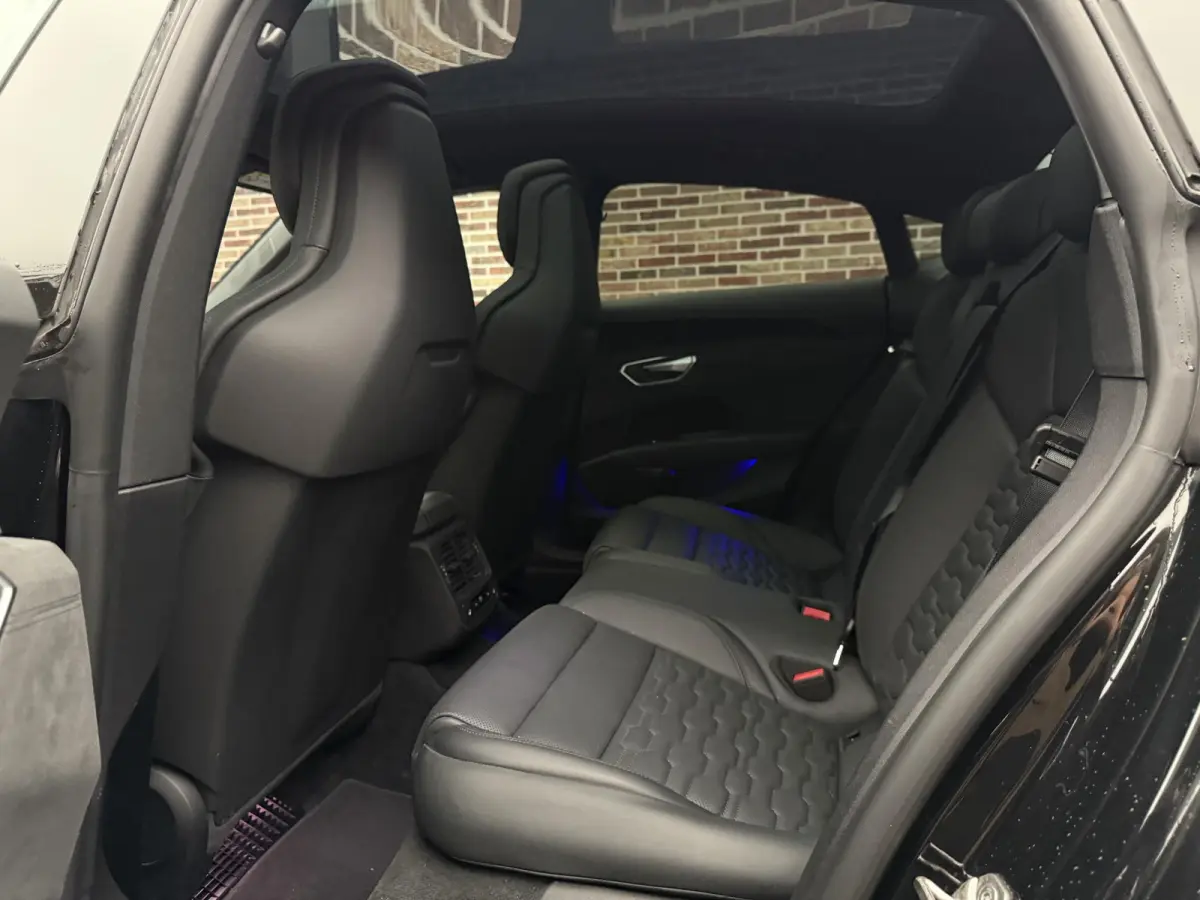RS 93 kWh DAK SFEER HEADUP CARPLAY LUCHTVERING SOH 92%
